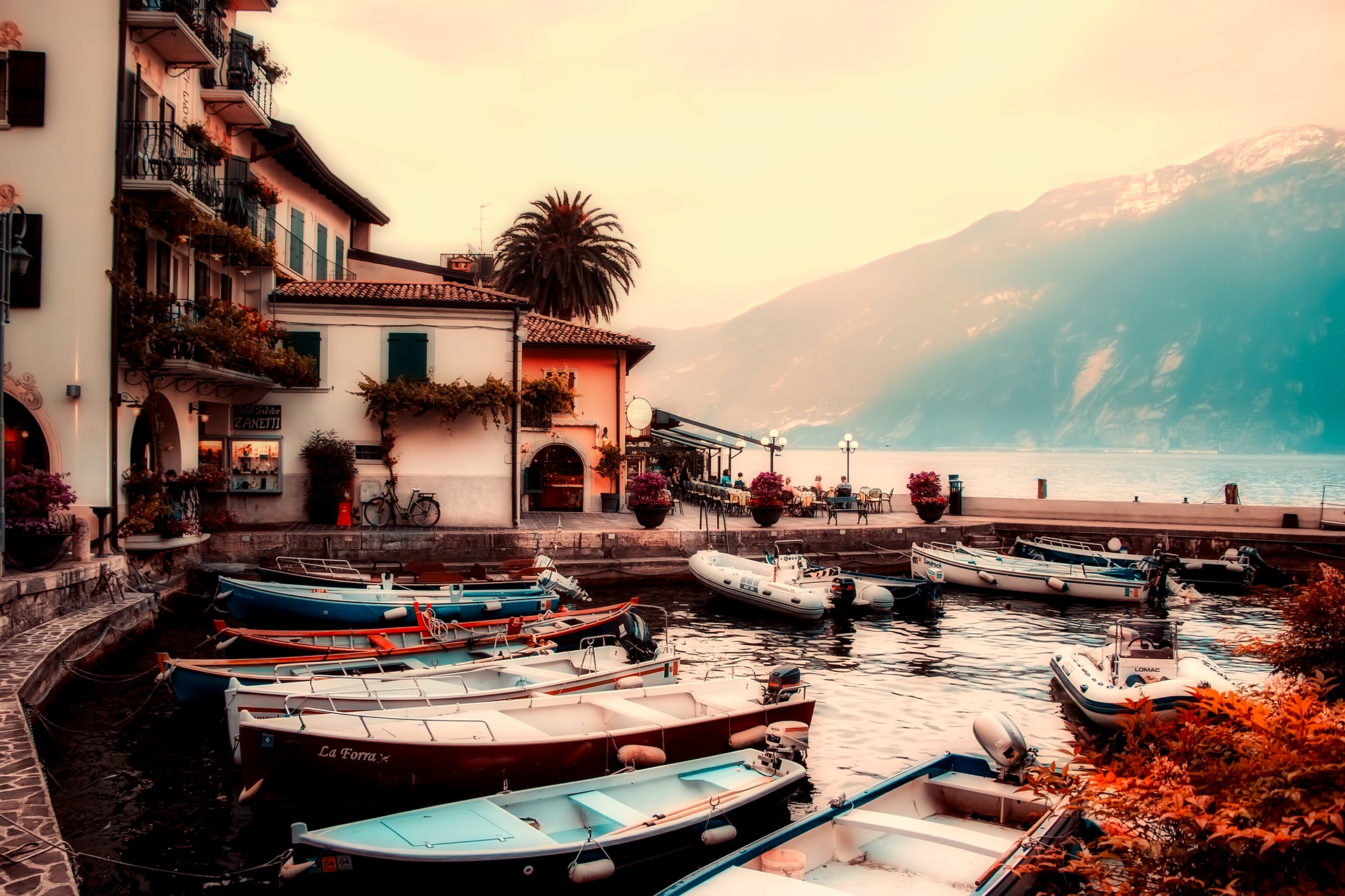 lake-garda-2568149_1920